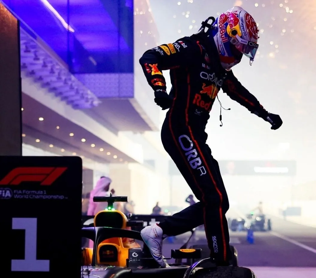 Verstappen Wins,Title Fight Heads to Abu Dhabi