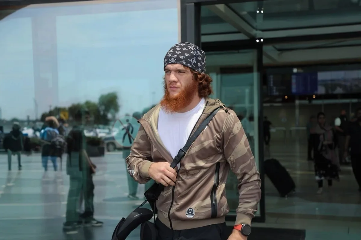 Sharabutdin Magomedov Arrives in Baku Ahead of UFC Fight Night